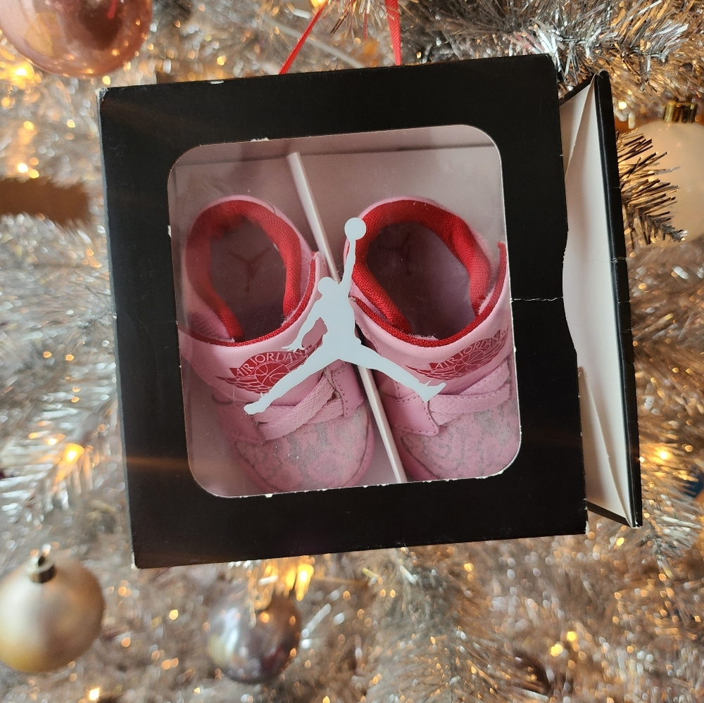 Jordan 1st crib booties